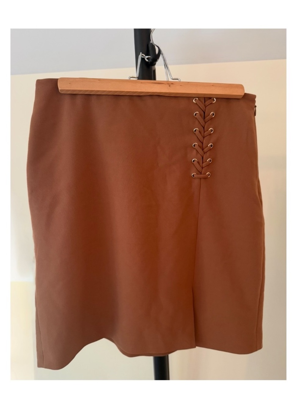 White House Black Market size 6?Brown Lace Up Skirt